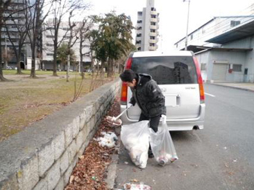 長田北公園清掃の様子２